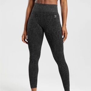 Gymshark Black and Gray Patterned Leggings